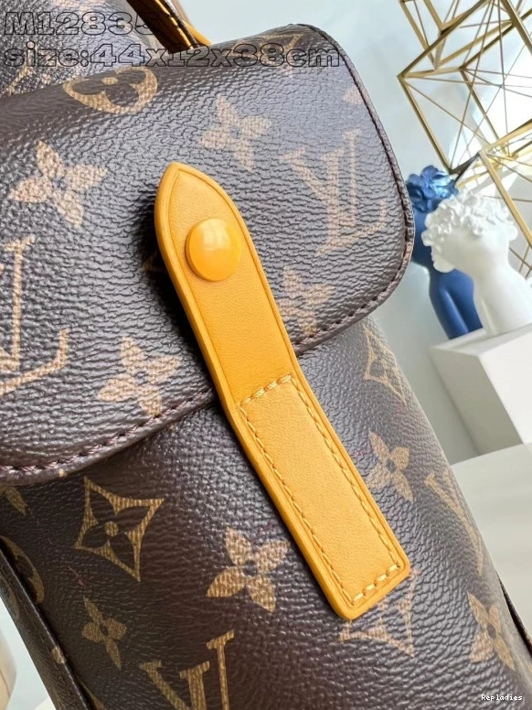Cheap Vuitton Christopher Backpack MM-38*44*12.5CM Louis 0727